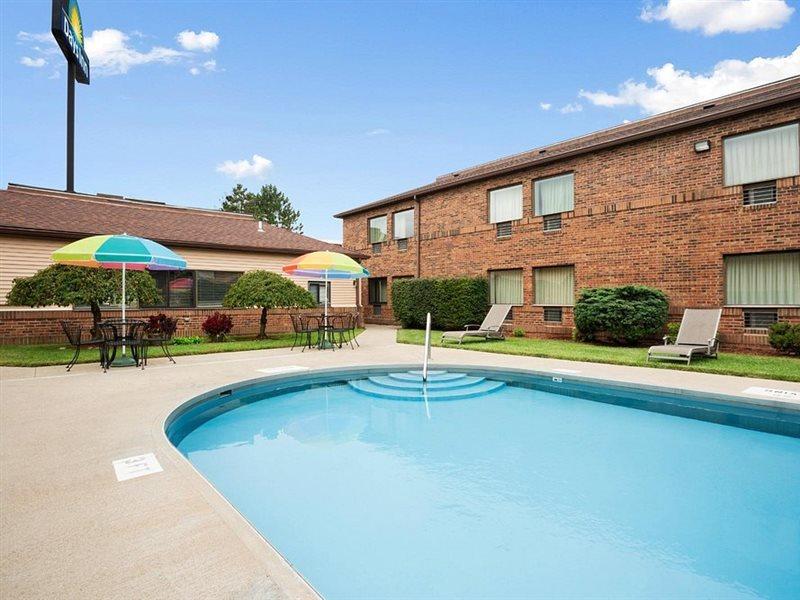 Days Inn By Wyndham Middletown Buitenkant foto